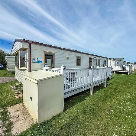 8 Berth Caravan With Decking At Sunnydale In Lincolnshire Ref 35087S Louth  Exteriör bild